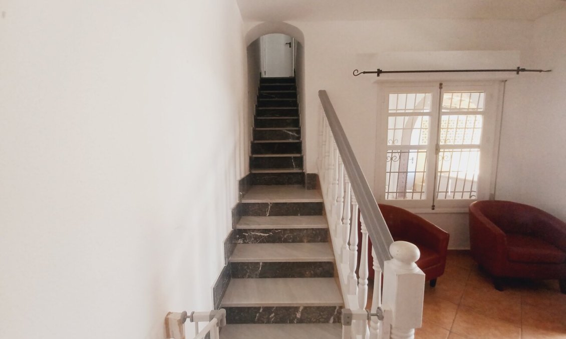 Wiederverkauf - Villa -
Canadas De San Pedro - Inland