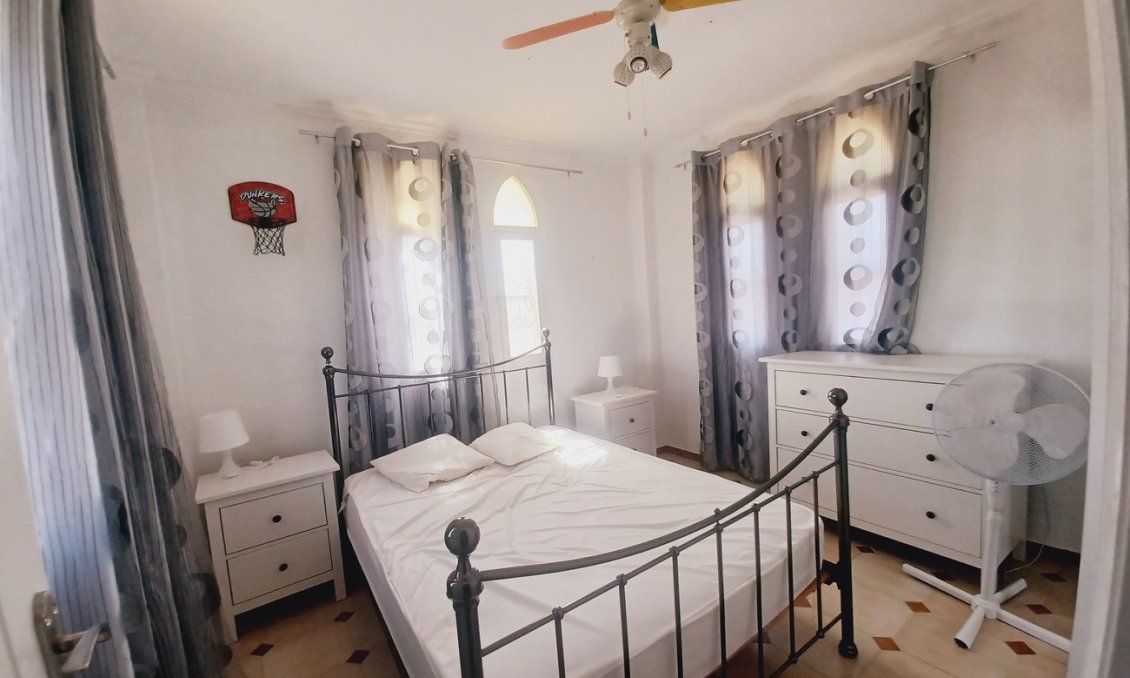 Wiederverkauf - Villa -
Canadas De San Pedro - Inland