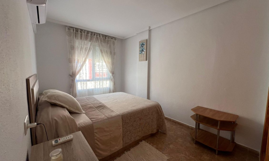 Resale - Apartment -
Torrevieja - Playa de los Locos