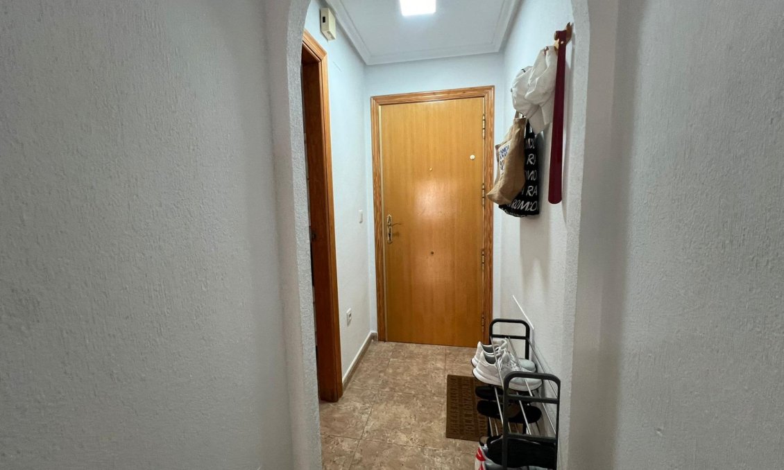 Resale - Apartment -
Torrevieja - Playa de los Locos