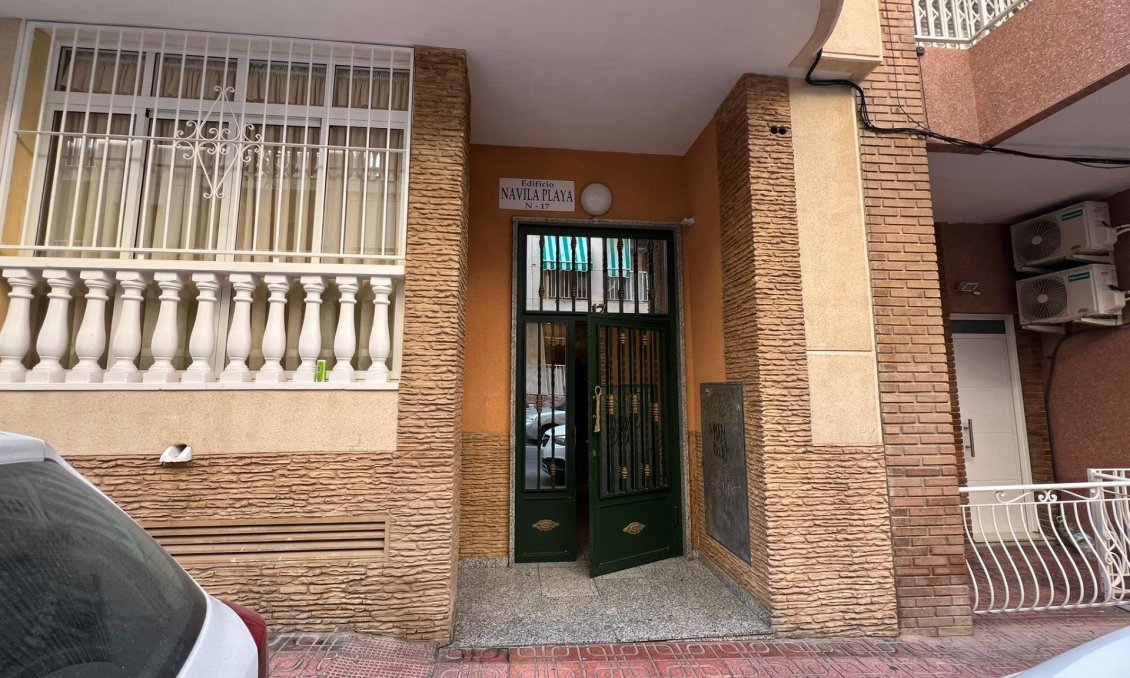 Resale - Apartment -
Torrevieja - Playa de los Locos