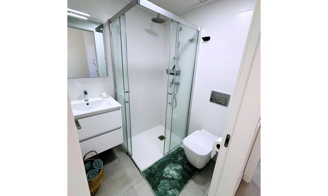 Resale - Apartment -
Las Filipinas - Inland