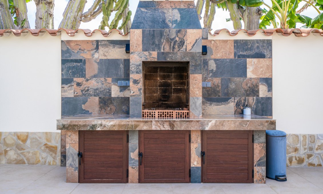 Resale - Villa -
Torrevieja - Costa Blanca