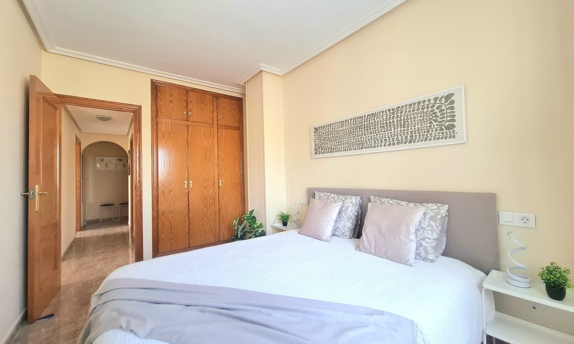 Resale - Apartment -
Torrevieja - Costa Blanca