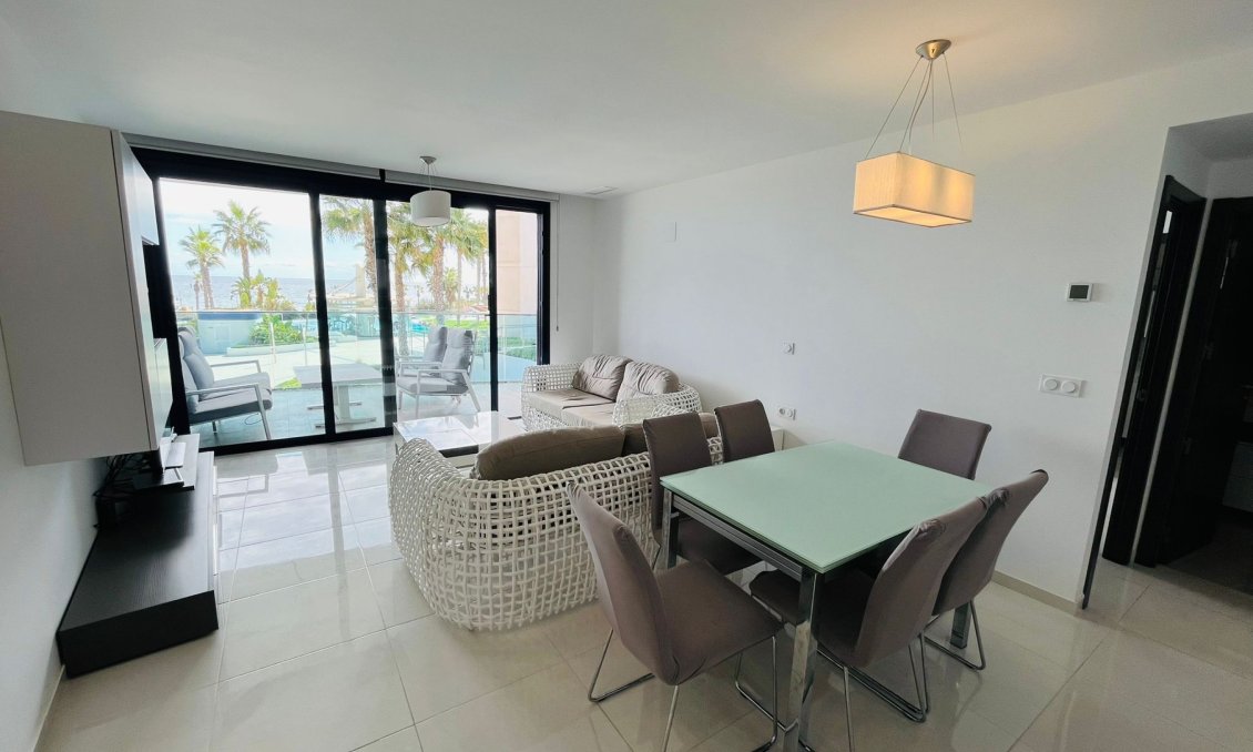 Resale - Apartment -
Punta Prima - Costa Blanca