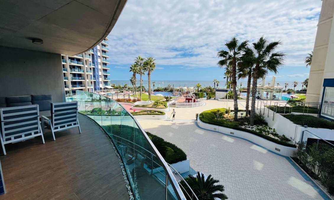 Resale - Apartment -
Punta Prima - Costa Blanca