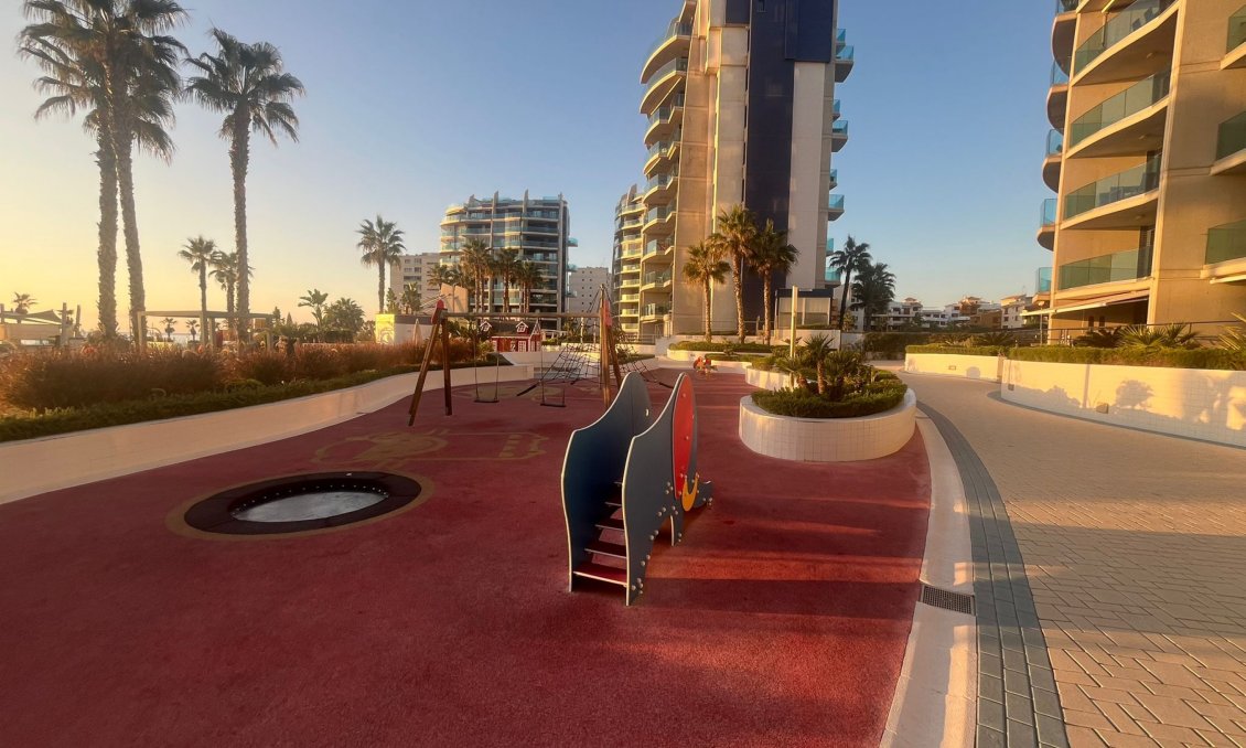 Resale - Apartment -
Punta Prima - Costa Blanca