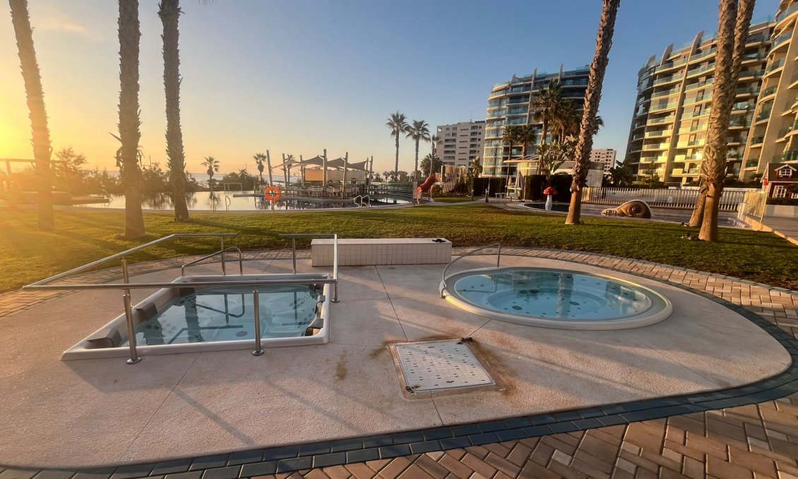 Resale - Apartment -
Punta Prima - Costa Blanca