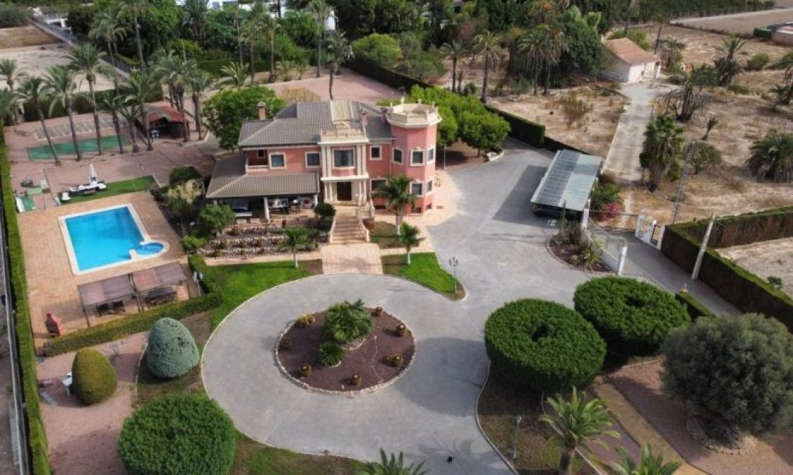 Resale - Villa -
Elche - Costa Blanca