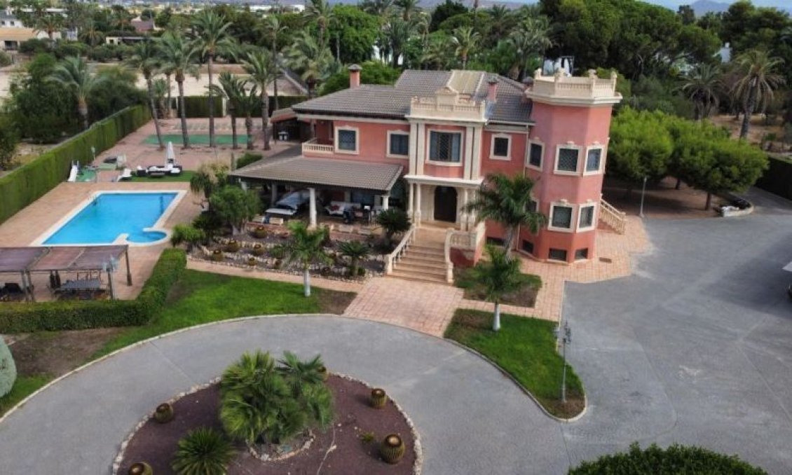 Resale - Villa -
Elche - Costa Blanca