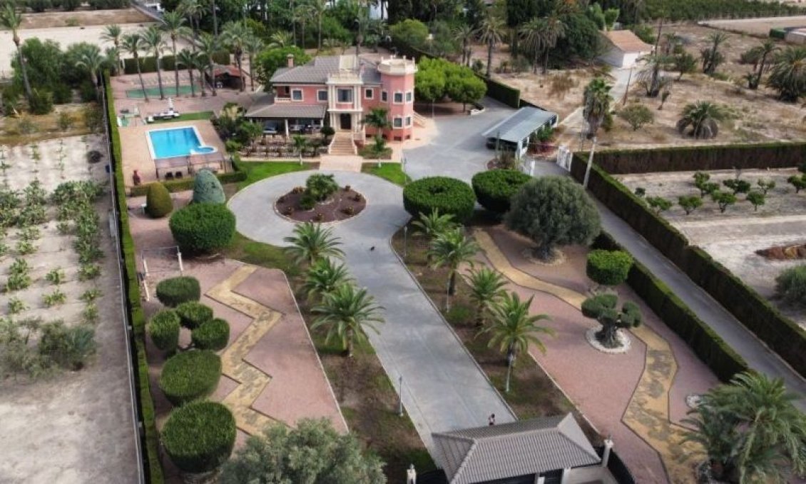 Resale - Villa -
Elche - Costa Blanca