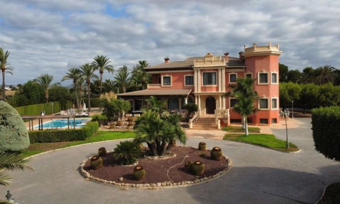 Resale - Villa -
Elche - Costa Blanca