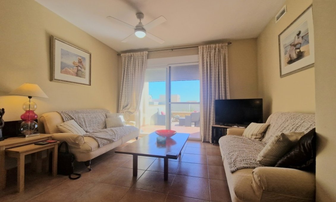 Wiederverkauf - Semi Detached -
Relleu - Inland