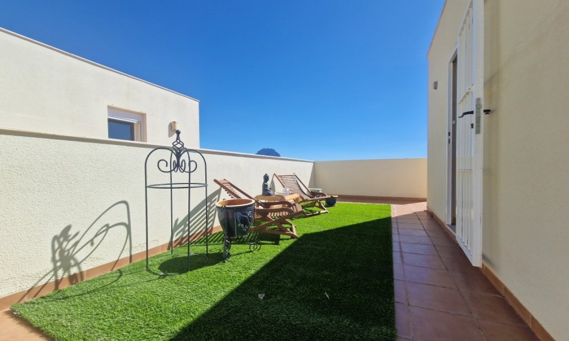 Wiederverkauf - Semi Detached -
Relleu - Inland