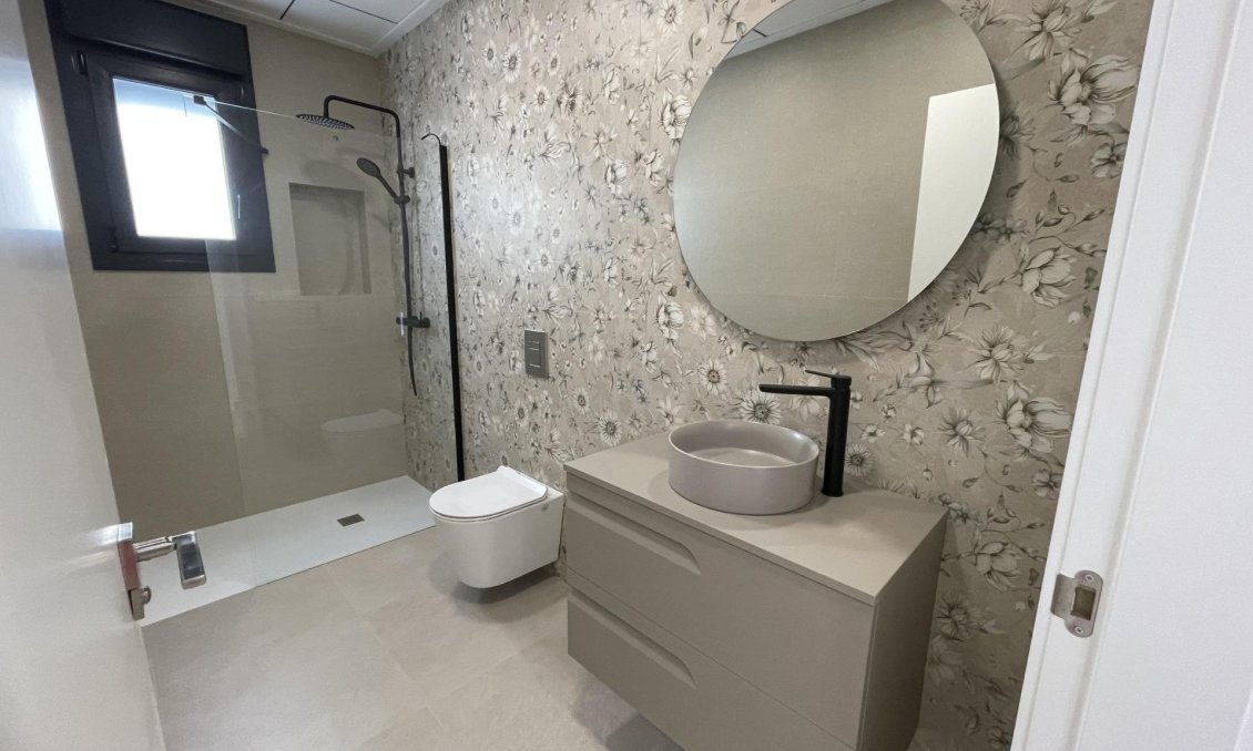 Neue Gebäude - Villa -
Almoradí - Heredades