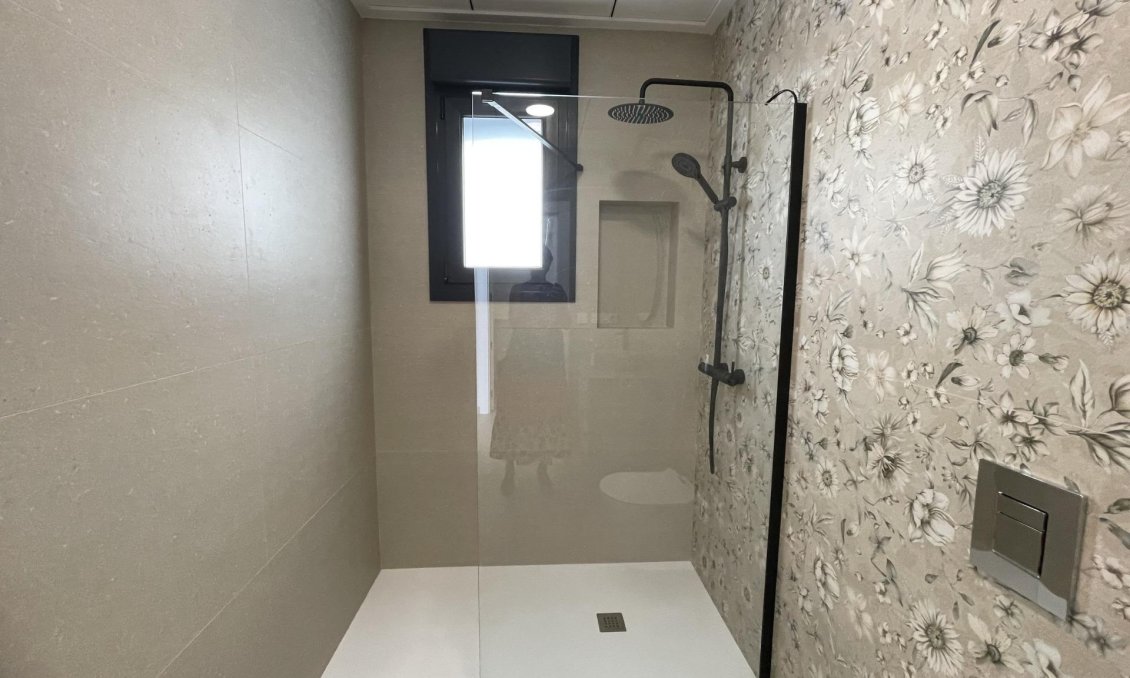 Neue Gebäude - Villa -
Almoradí - Heredades