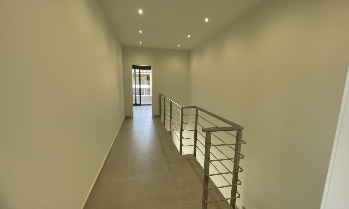 Neue Gebäude - Villa -
Almoradí - Heredades