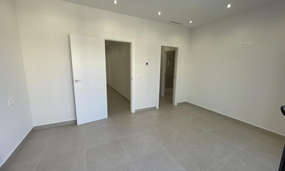 Neue Gebäude - Villa -
Almoradí - Heredades