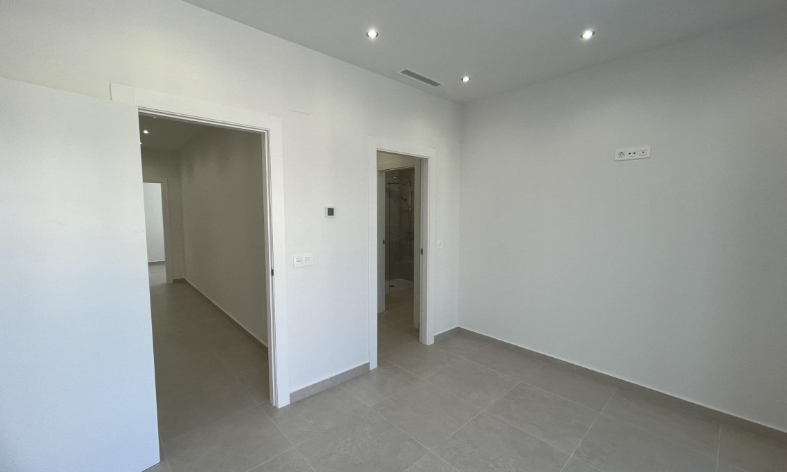 Neue Gebäude - Villa -
Almoradí - Heredades