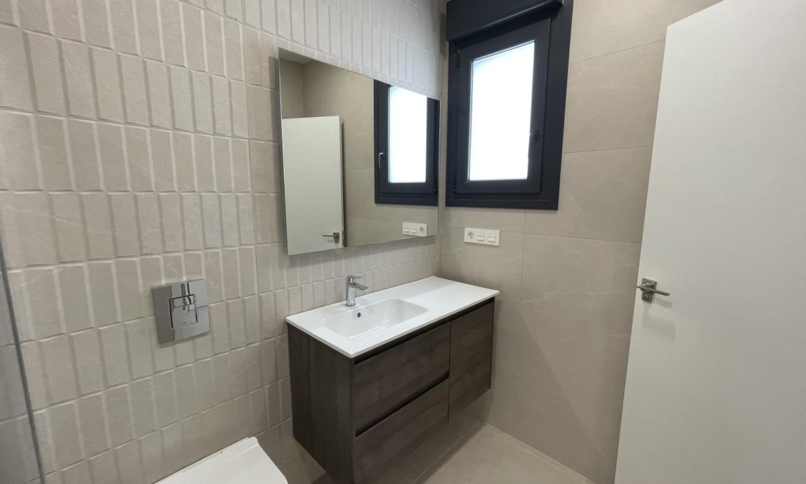 Neue Gebäude - Villa -
Almoradí - Heredades