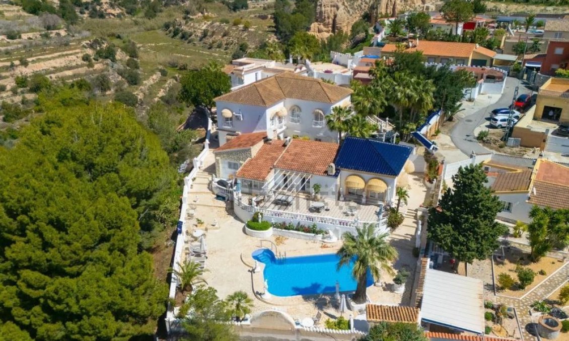 Resale - Villa -
Orxeta
