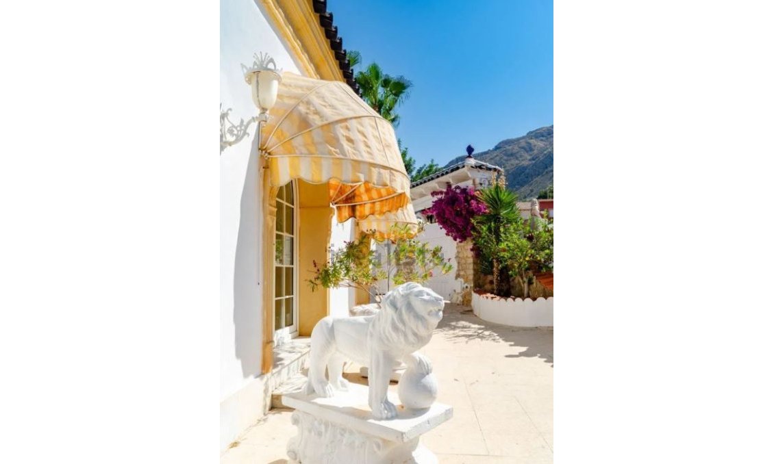 Resale - Villa -
Orxeta