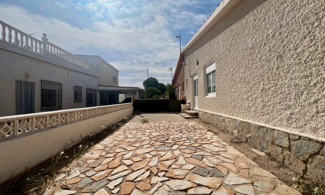 Wiederverkauf - Villa -
La Mata - Costa Blanca