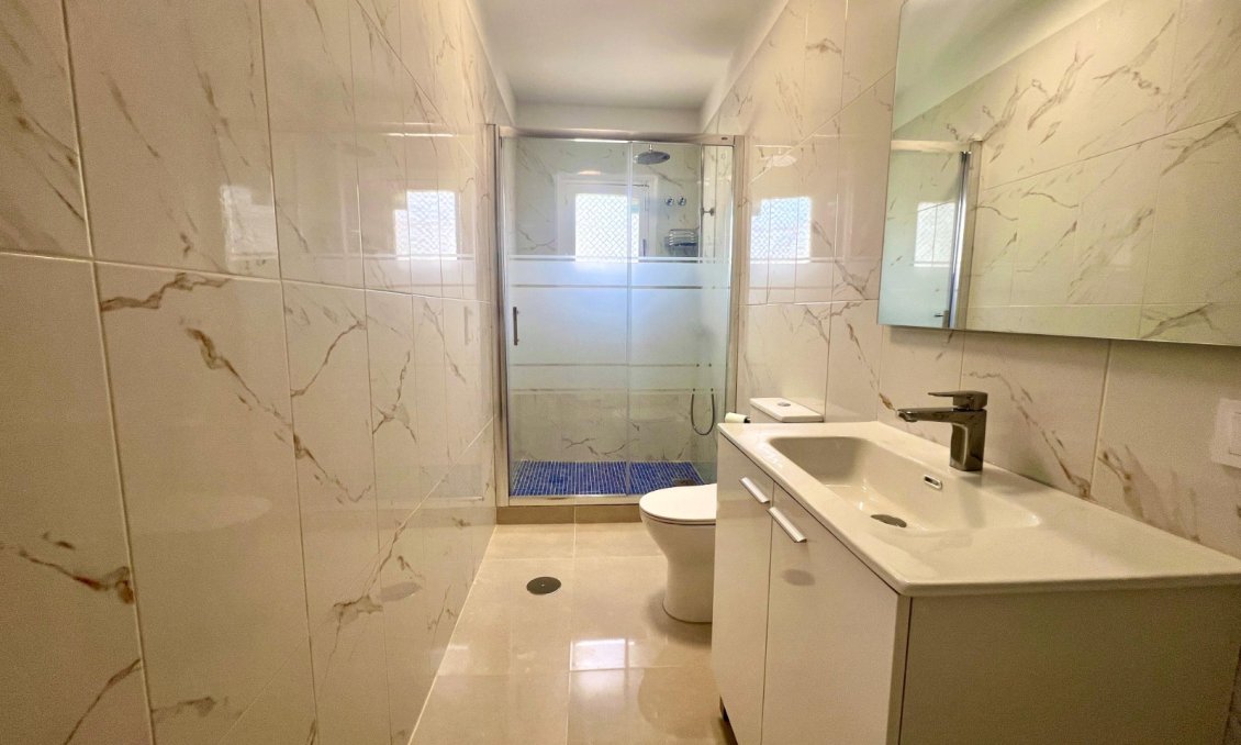 Wiederverkauf - Villa -
La Mata - Costa Blanca