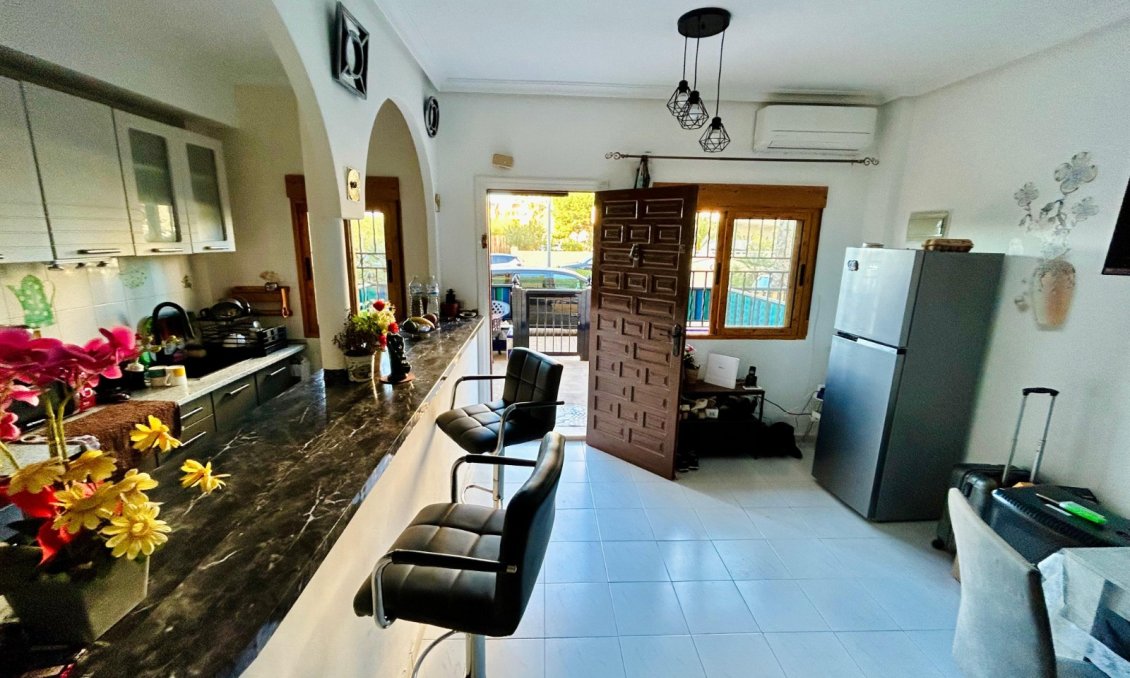 Resale - Duplex -
Torrevieja - Costa Blanca