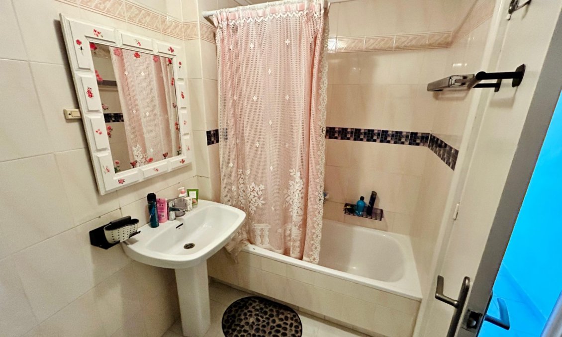 Resale - Duplex -
Torrevieja - Costa Blanca