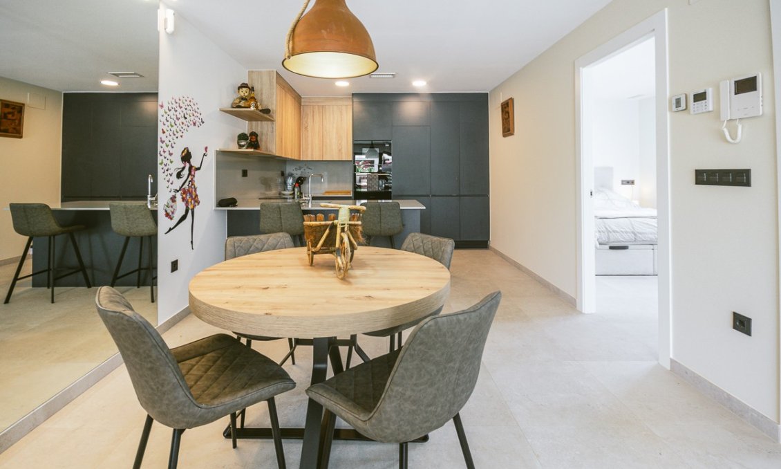 Resale - Apartment -
Lo Crispin - Inland