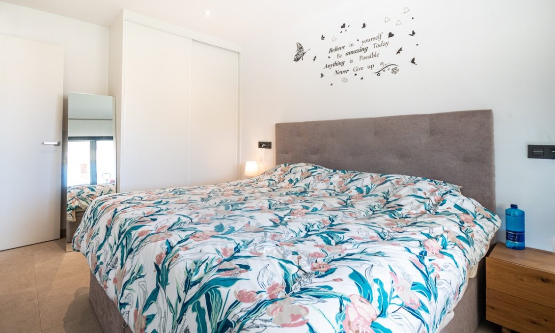 Resale - Apartment -
Lo Crispin - Inland