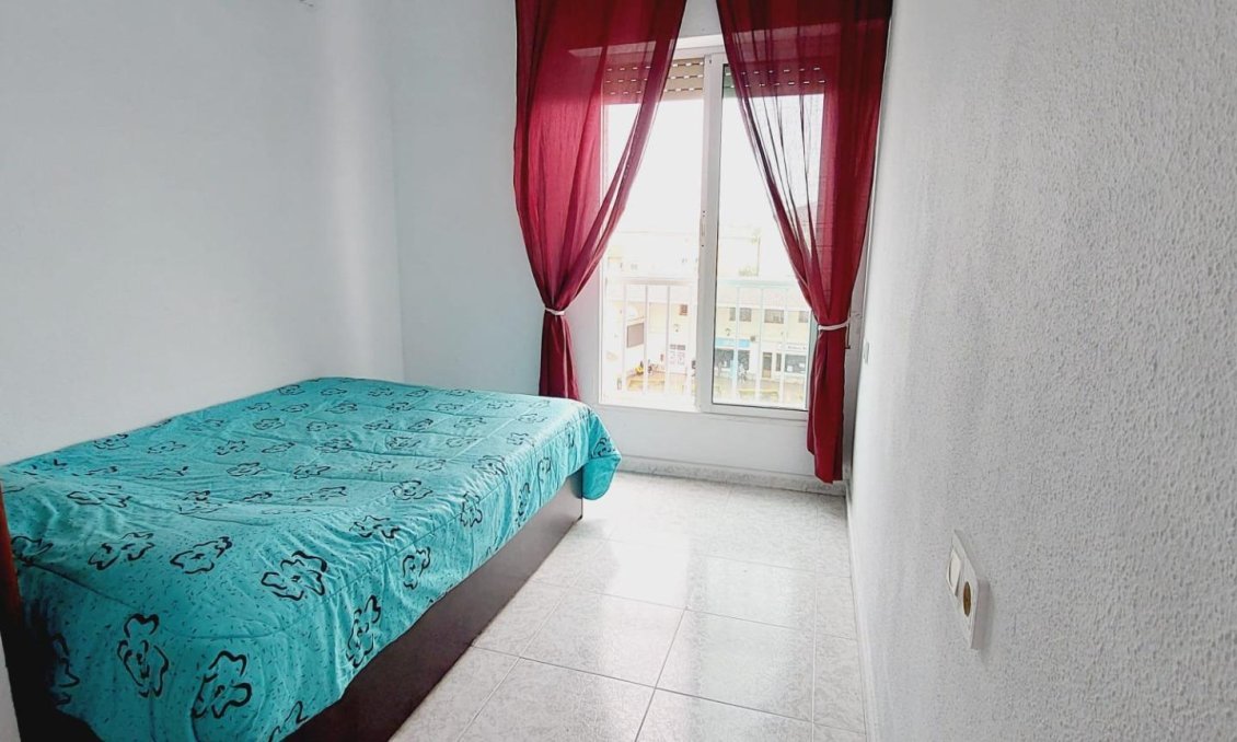 Wiederverkauf - Wohnung -
Torrevieja - Estacion De Autobuses