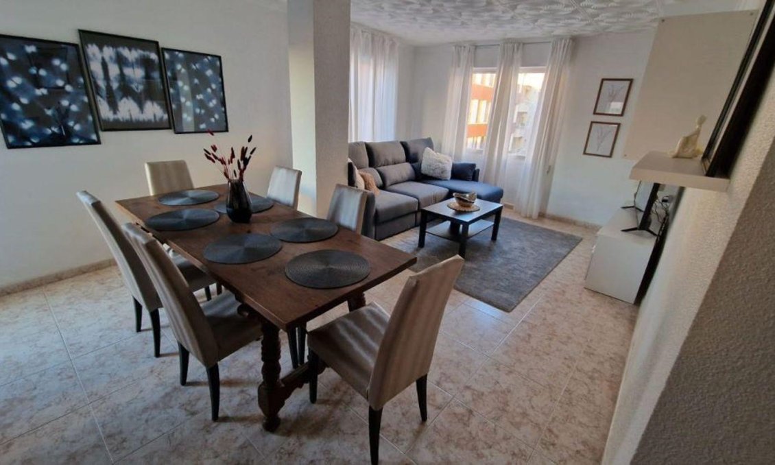 Resale - Apartment -
Torrevieja - Playa de los Locos