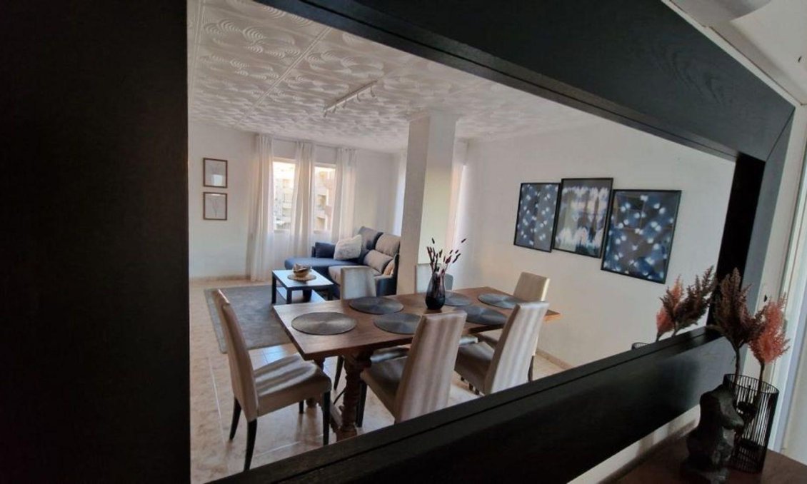 Resale - Apartment -
Torrevieja - Playa de los Locos