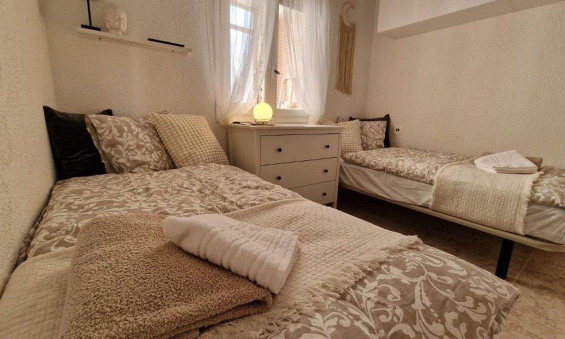 Resale - Apartment -
Torrevieja - Playa de los Locos
