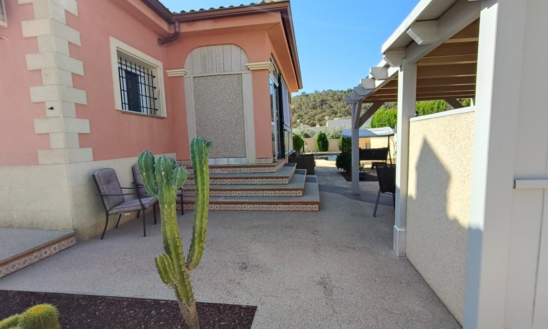 Resale - Villa -
La Romana - Inland