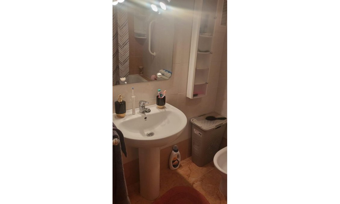 Resale - Bungalow -
Torrevieja - Torretas