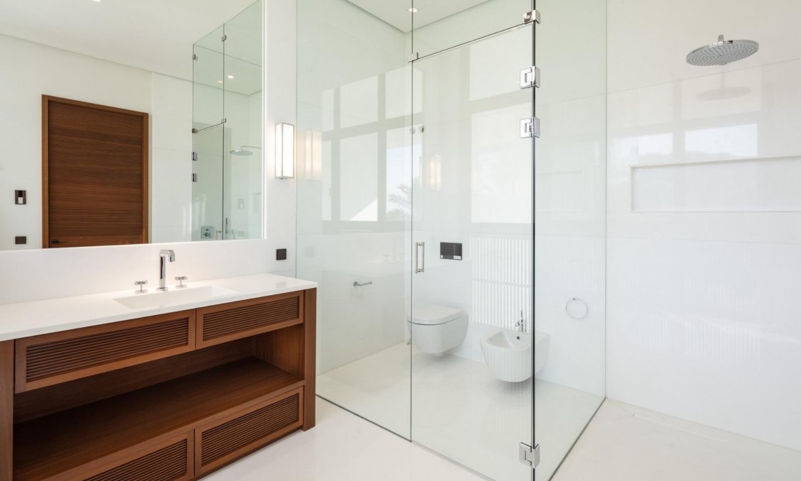 Neue Gebäude - Villa -
Casares - Pedregales