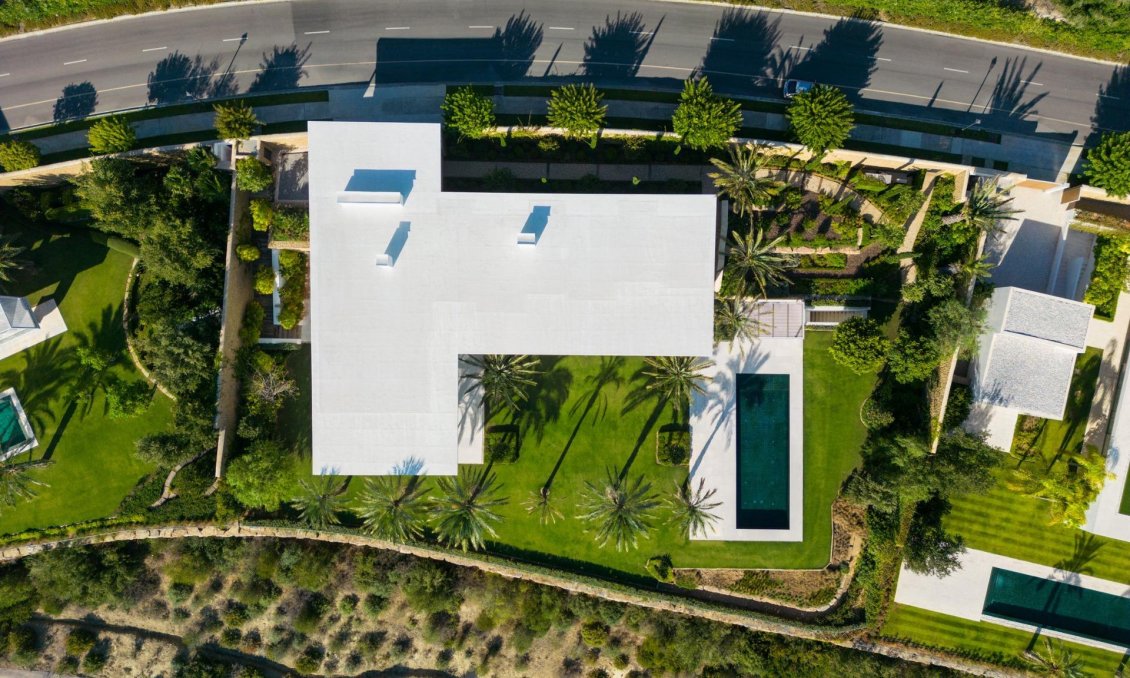 Neue Gebäude - Villa -
Casares - Pedregales