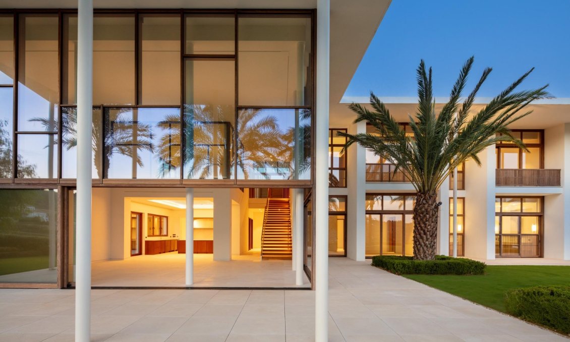 Neue Gebäude - Villa -
Casares - Pedregales