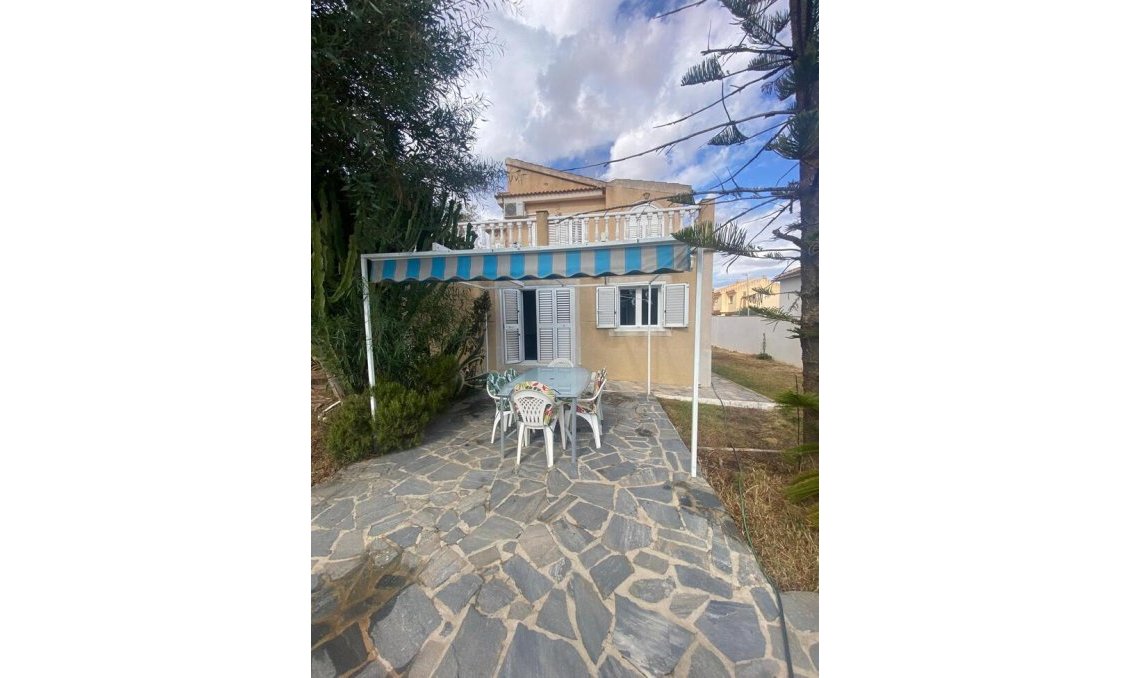 Wiederverkauf - Villa -
Los Balcones - Costa Blanca