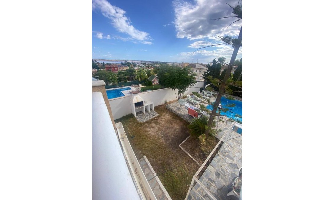 Wiederverkauf - Villa -
Los Balcones - Costa Blanca