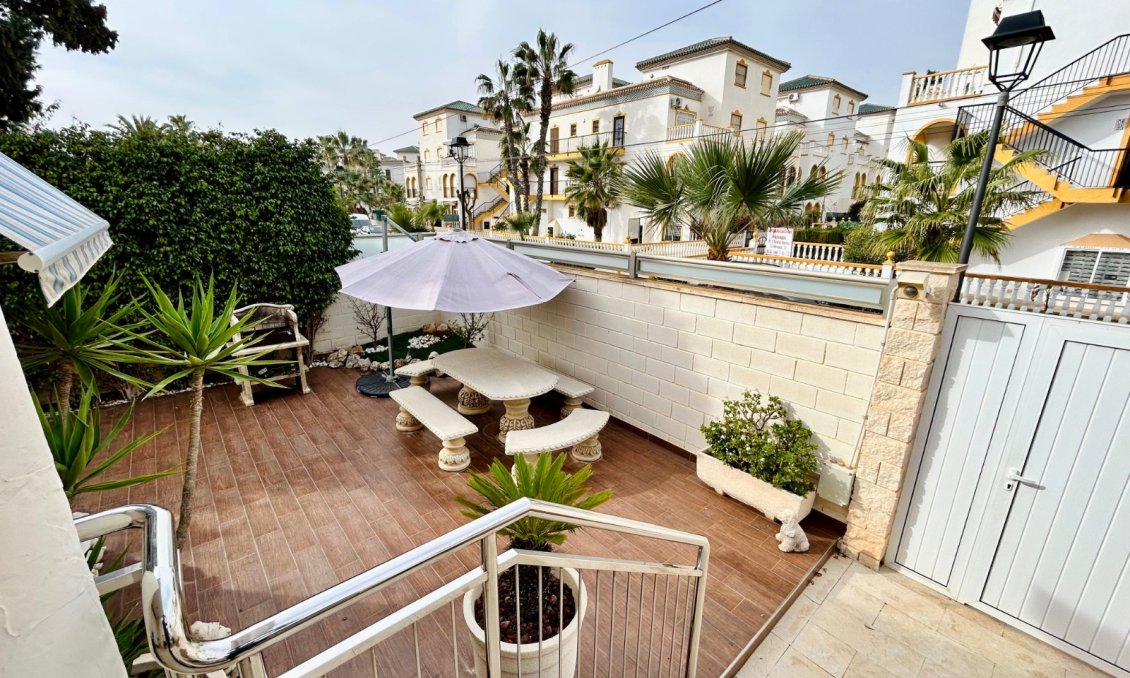 Resale - Villa -
Torrevieja - Costa Blanca