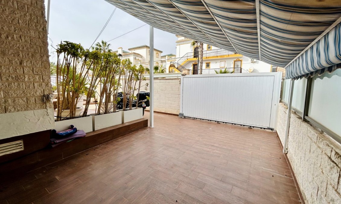 Resale - Villa -
Torrevieja - Costa Blanca