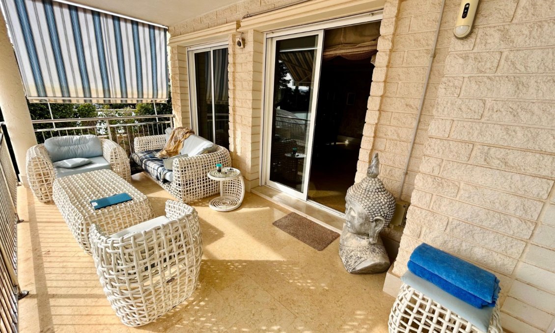 Resale - Villa -
Torrevieja - Costa Blanca