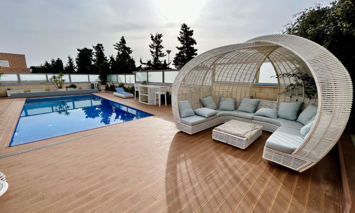 Resale - Villa -
Torrevieja - Costa Blanca