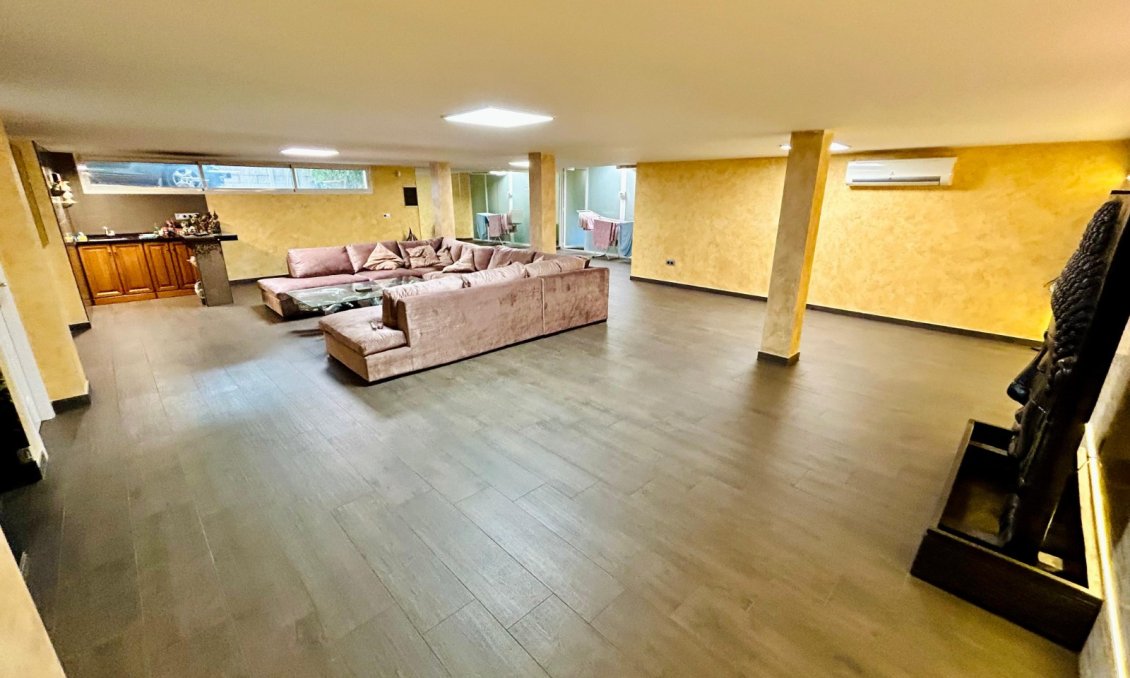 Resale - Villa -
Torrevieja - Costa Blanca