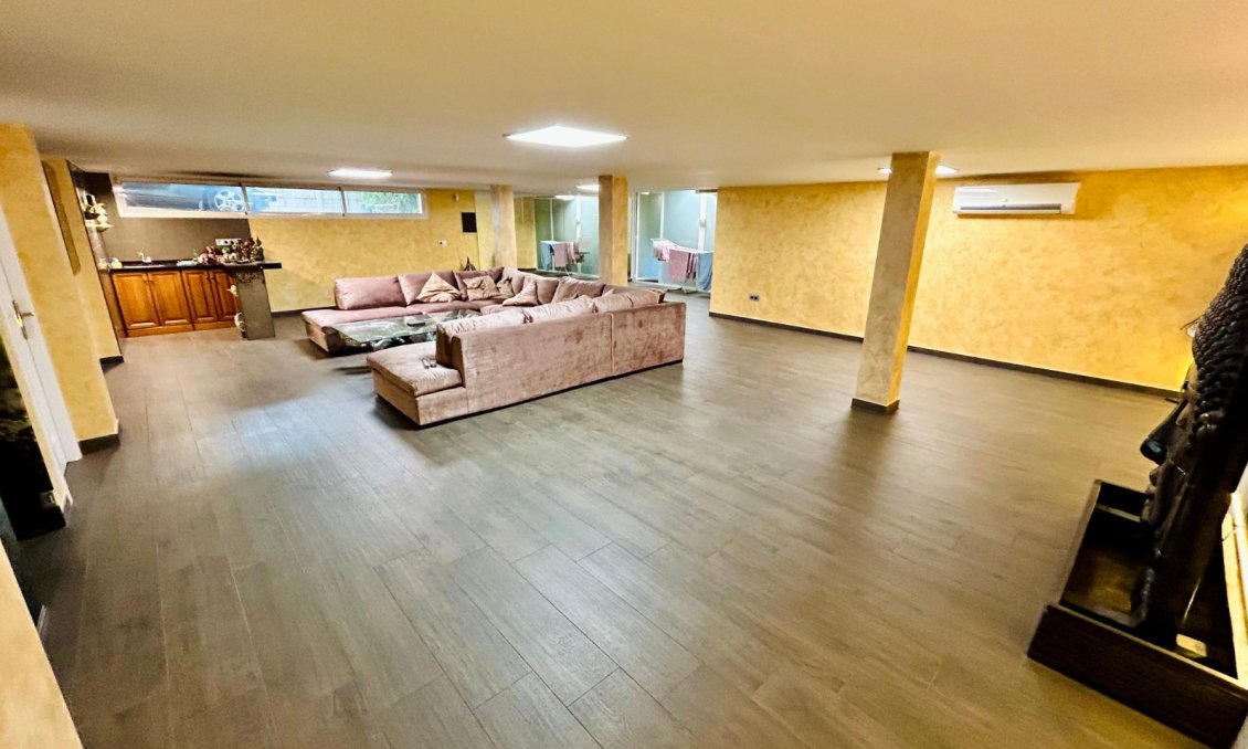 Resale - Villa -
Torrevieja - Costa Blanca