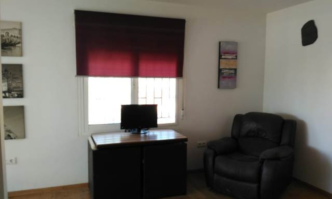 Wiederverkauf - Villa -
La Matanza - Inland